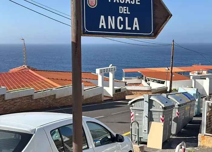 El Pescador El Pris, By Nivariahost El Pris